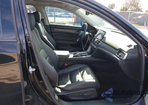 2021 Honda Accord Hybrid Exl z USA, uszkodzony, nr VIN 1HGCV3F57MA008035